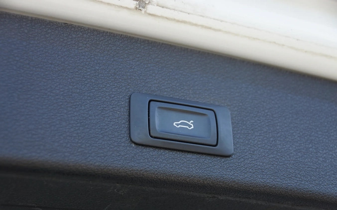 Audi Q5 cena 84700 przebieg: 196681, rok produkcji 2015 z Sośnicowice małe 562
